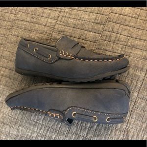 Boys Super Comfy Steve Madden loafers gently used